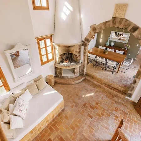 Villa Margarita - Ampia Situated In