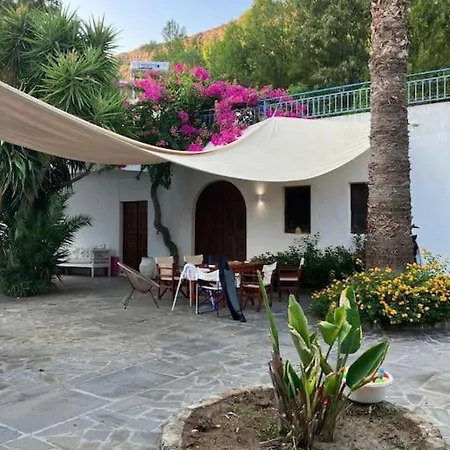 Villa Margarita - Ampia Situated In