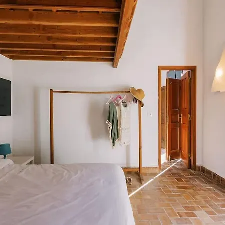 Villa Margarita - Ampia Situated In *