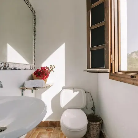 Villa Margarita - Ampia Situated In
