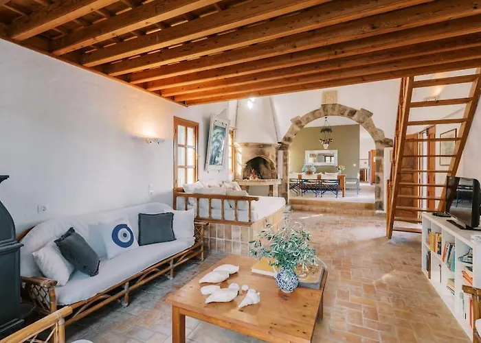 Margarita - Ampia Situated In