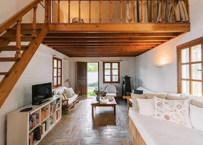 Margarita - Ampia Situated In فيلة