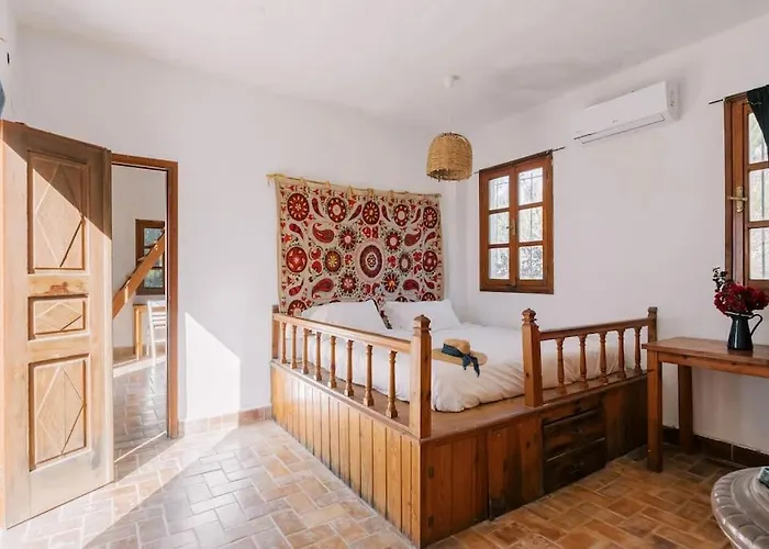 Margarita - Ampia Situated In فيلة