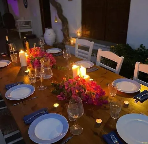 Margarita - Ampia Situated In Villa Lardos