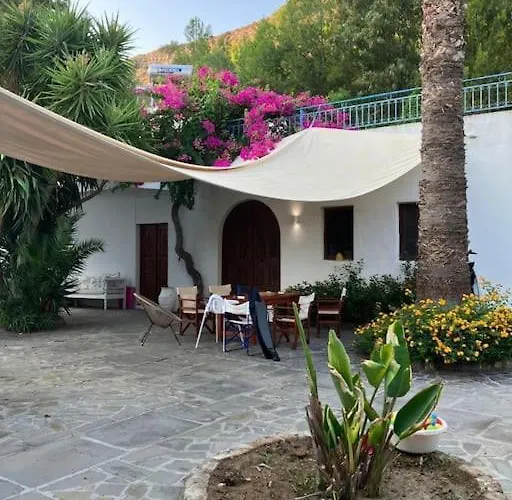 Villa Margarita - Ampia Situated In
